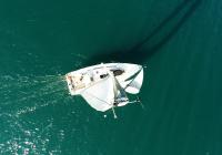 bateau à voile indicateur de vent mât supérieur voiliers voiles
